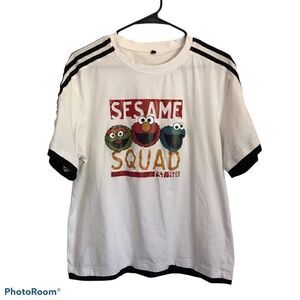 3/$25 Sesame Squad Elmo Cookie Monster T-Shirt Size M